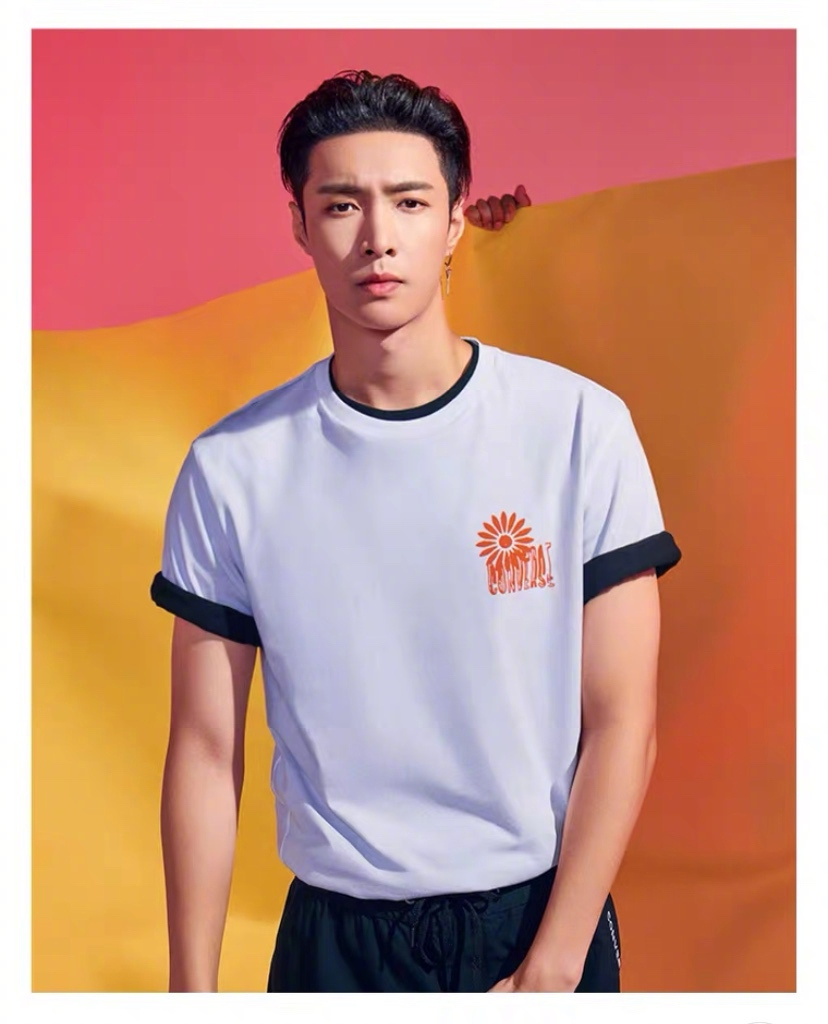 张艺兴 @张艺兴代言匡威 @张艺兴 200418 converse官方旗舰店更新