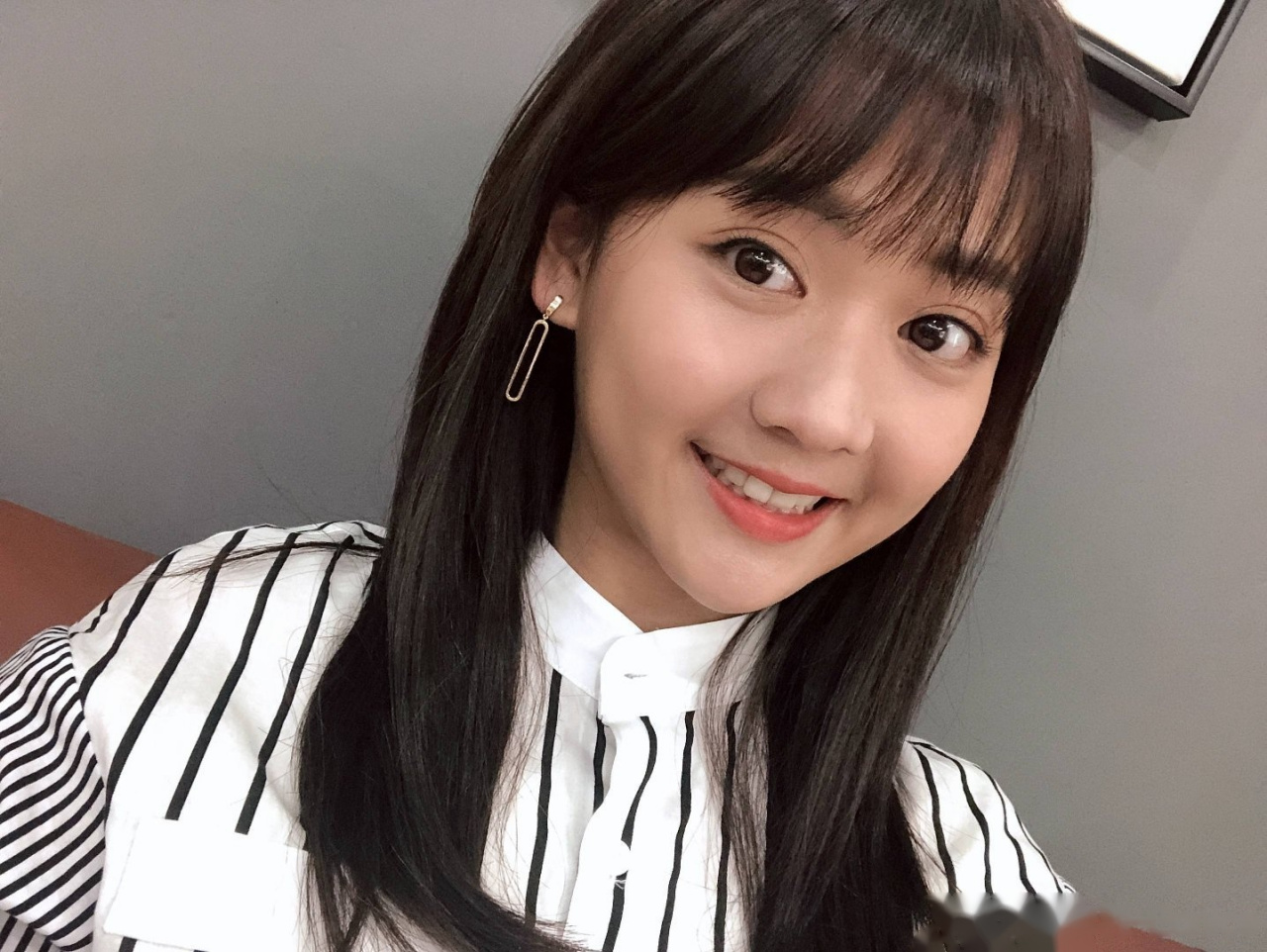 一个清纯活泼的小演员.  推荐给大家. 韩忠羽