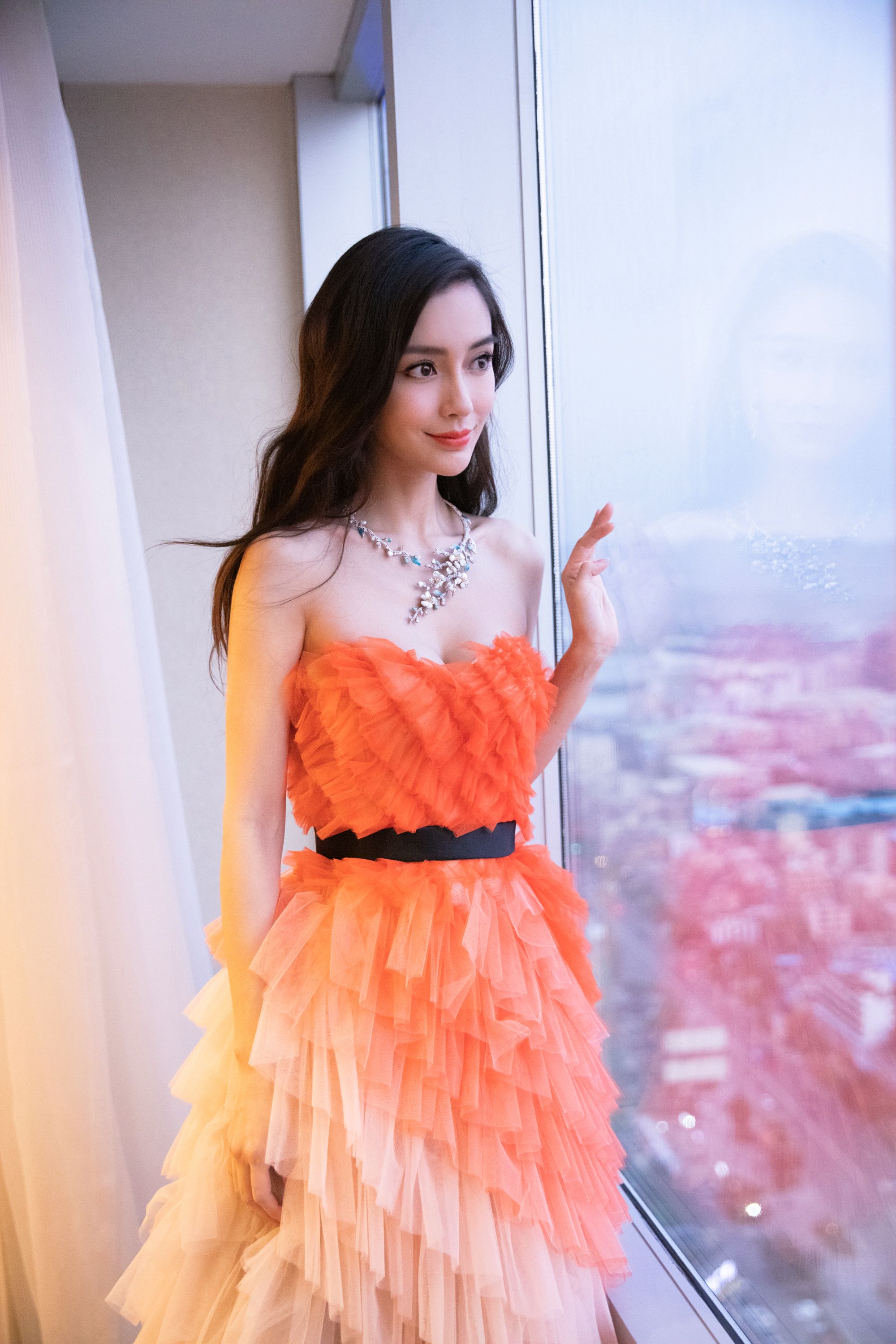 貼心滴噢繼續送上boss angelababy 活動美圖~柔軟薄紗層疊而成的粉嫩