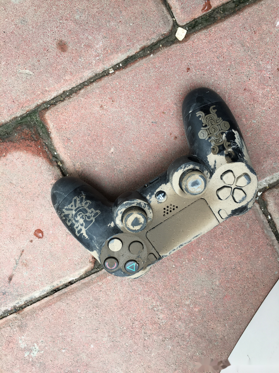 江水原味复刻怀旧经典之大家车言论特别版ps4.独家拉花涂鸦.