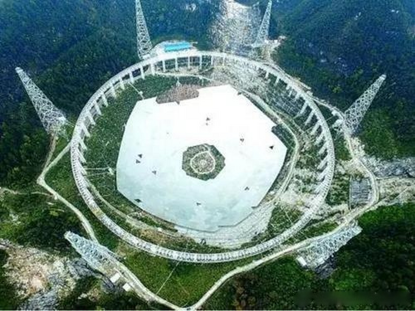 【世界最大射电望远镜今年7月开建】   全球多方合作,人类有史以来最