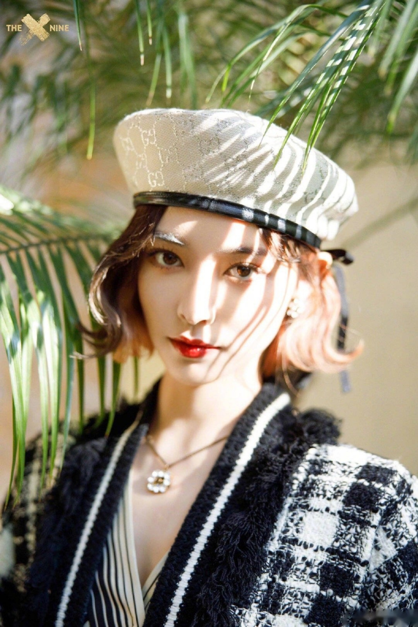 优雅中又有俏皮感,是小美女哇!@the9_许佳琪