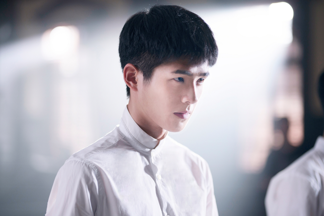 刘昊然远大前程 少年豪情,不惧岁月成长; 铁骨铮铮,无畏百般磨砺.