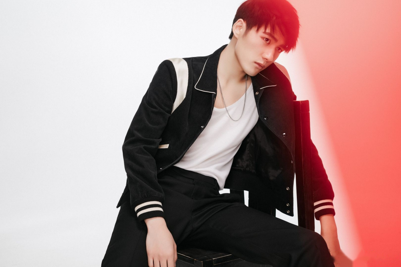 祝阳光男孩-王广源生日快乐,期待看到你更灿烂的微笑[期待]