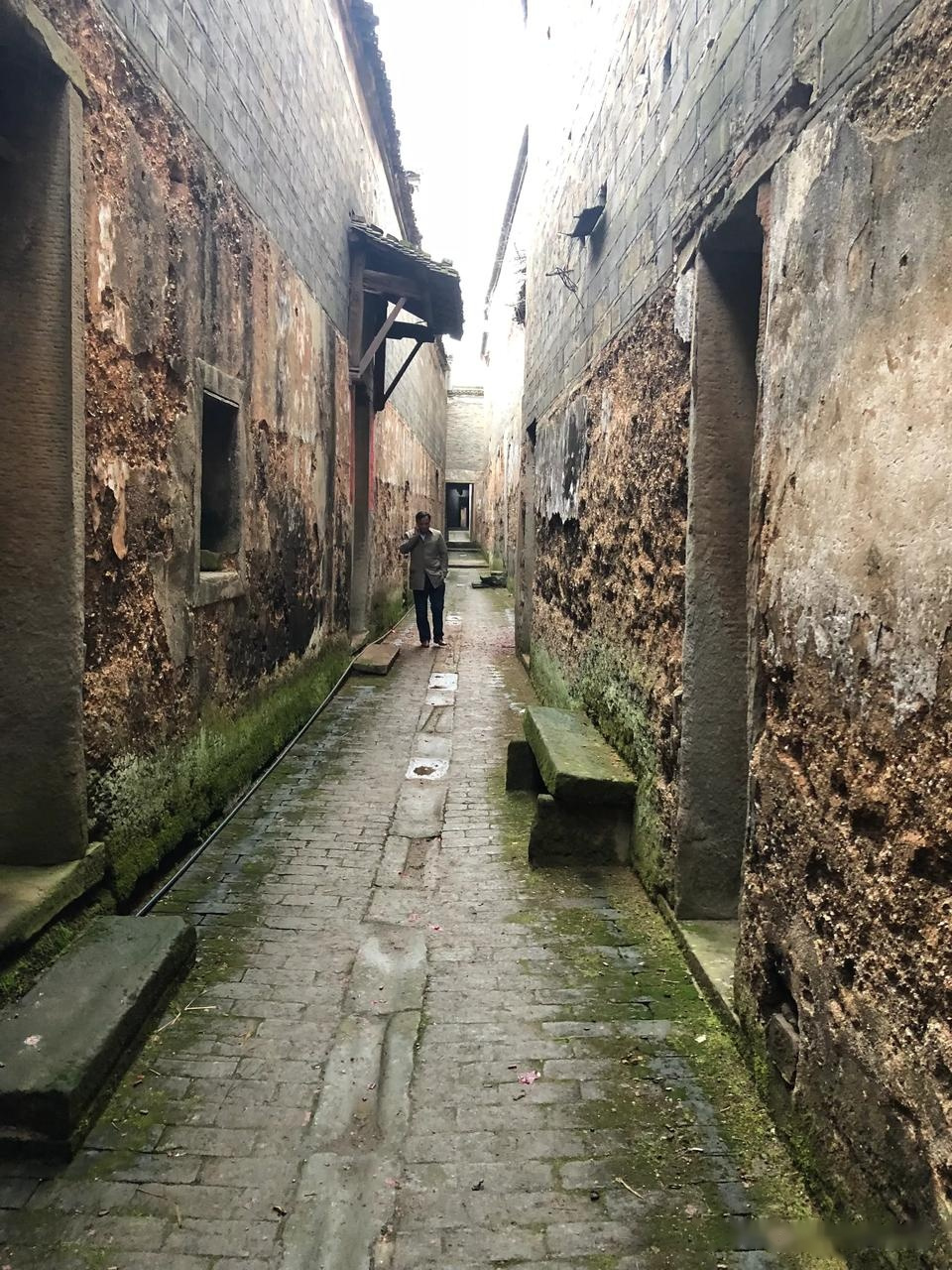 参观家乡黄坑古村和拾年山遗址,几千年的沧桑,仿佛从历史中走来.