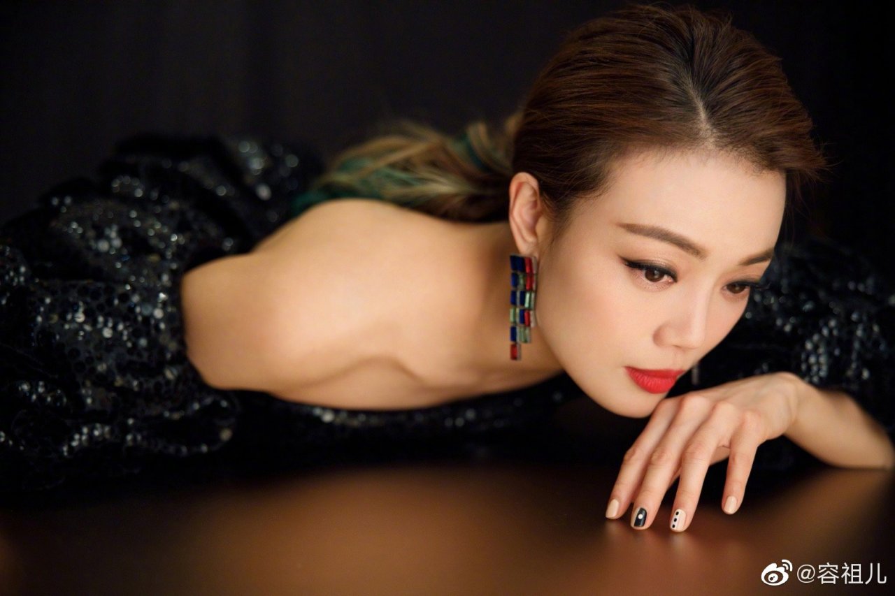 謝謝#mahb时尚先生盛典# 給我的"年度歌手"榮譽,今