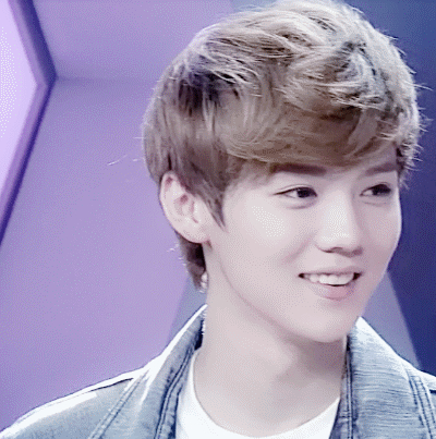 有酒窝是怎样的体验# 欣赏一波鹿晗这富有感染力的笑容吧!