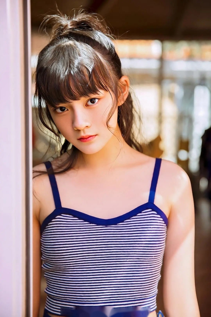 组里讨论,小花文淇与任敏给人感觉有点像[并不简单][思考]  你们觉得