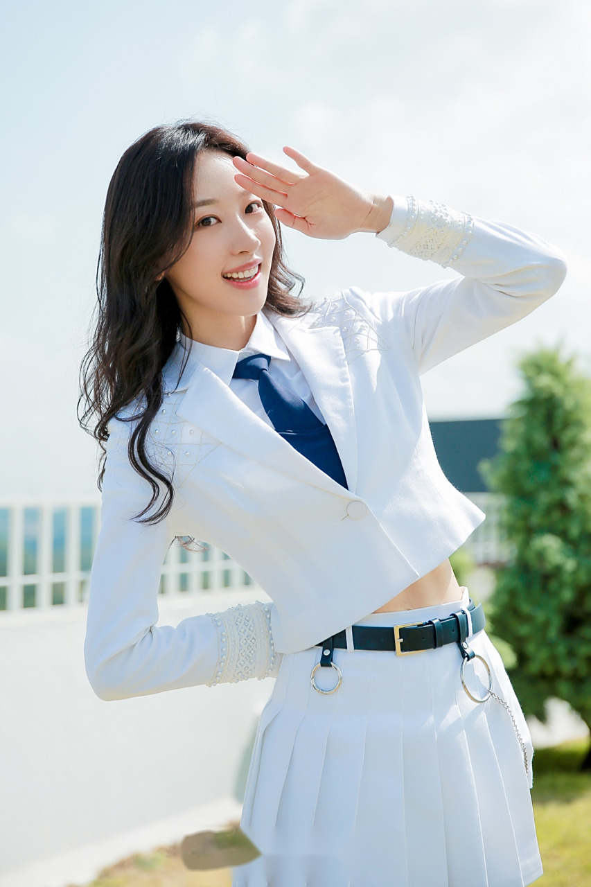 许潇晗直拍许潇晗好美创造营2020-许潇晗真的好性感