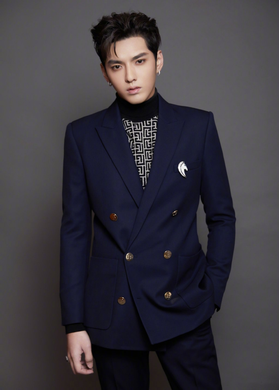 吴亦凡硬照表现力这一块始终是top!@吴亦凡