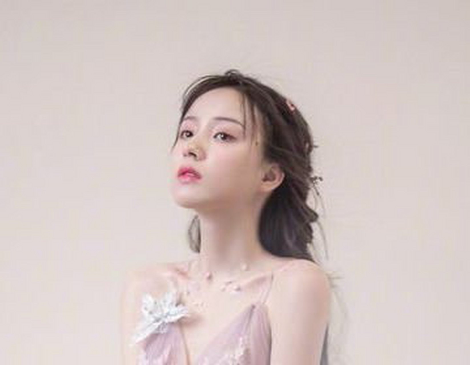 听说周二珂的男朋友是她直播时候的榜一,给二珂刷