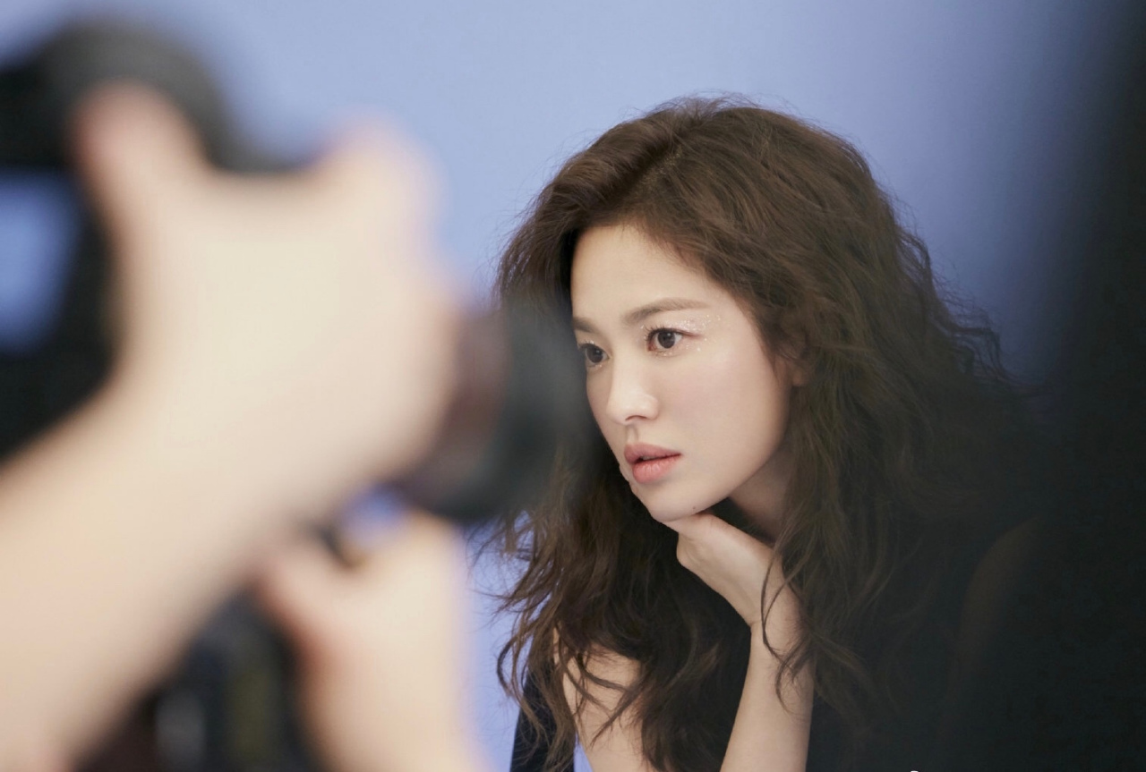 宋慧乔海藻卷发# 宋慧乔欧尼 for suecomma bonnie 广告大片新鲜出炉