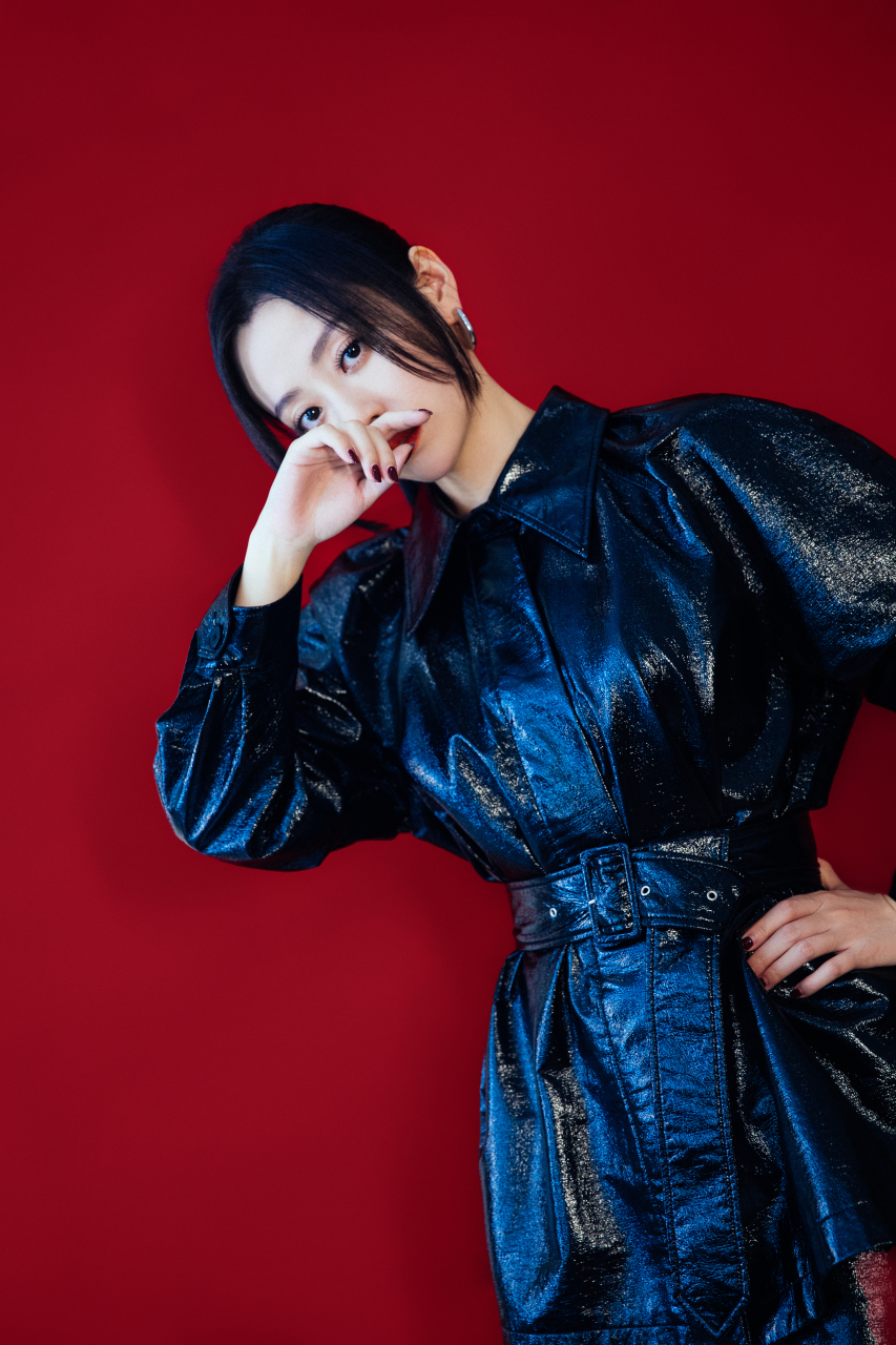 张靓颖@张靓颖中国新说唱厂牌帮唱舞台的大幕即将拉开,今晚look小室