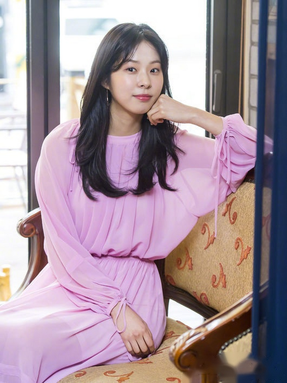 徐恩秀确定加盟tvn新水木剧《从天而降的一亿颗星星》,将在剧中饰演白