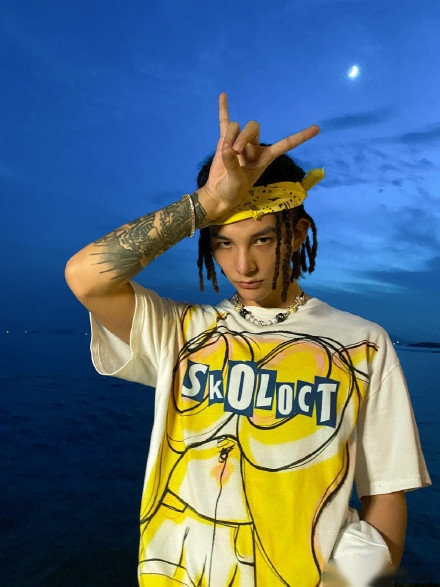 vava孩子王恋情#今日,vava和孩子王晒出甜蜜合照官宣恋情.