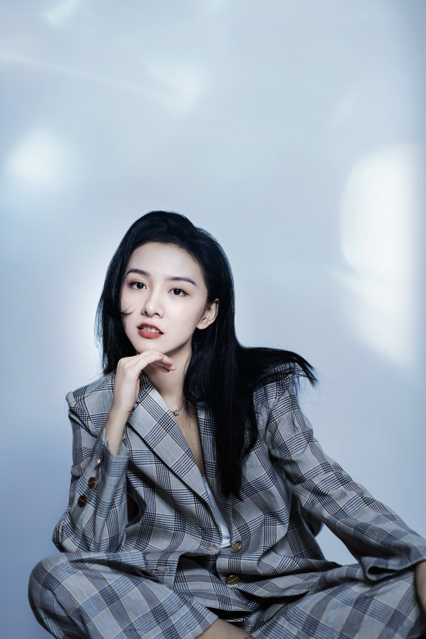 演员:姜瑞佳 摄影师:完美绽放李松涛 灯光师:张聪 琳琳 造型师:子龙