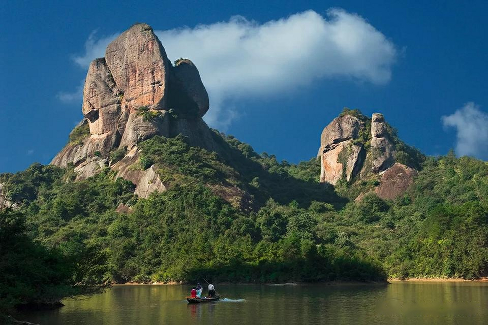 会昌汉仙湖风光.