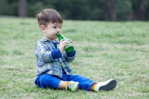 嗯哼剃寸头# 嗯哼是富贵公子的长相,也是富贵公子的生活呀!