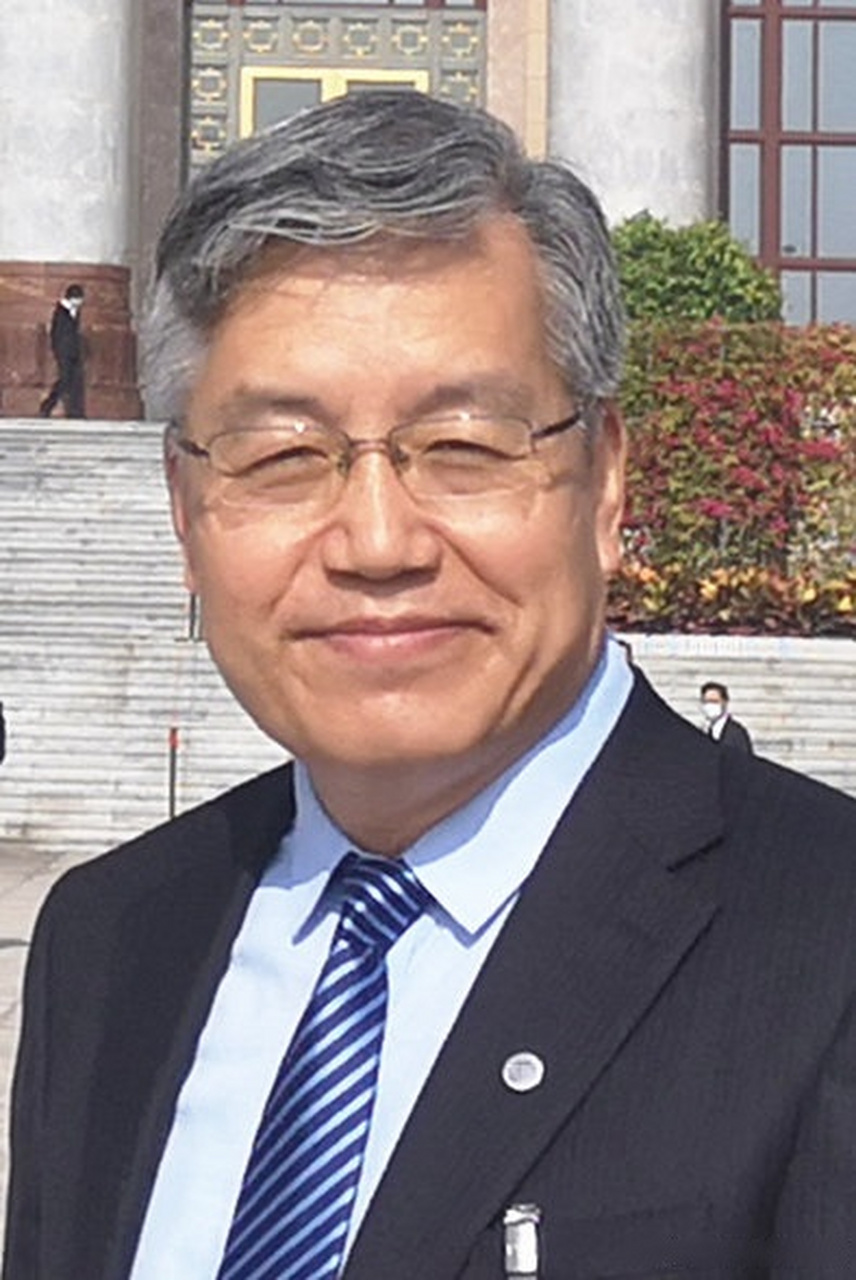 【何福胜代表:检察机关维护未成年人合法权益大有可为】全国人大代表