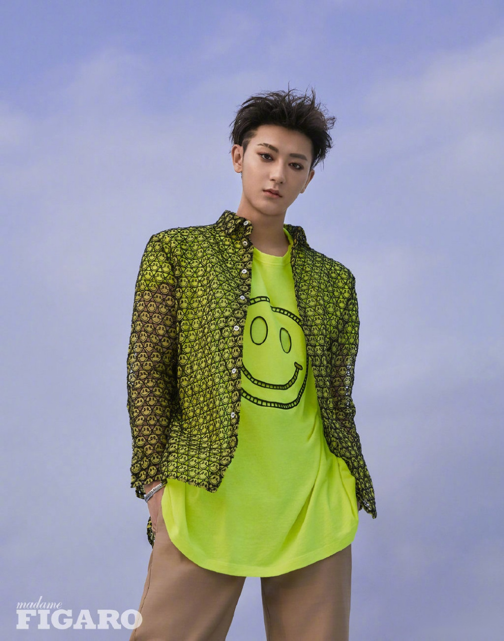 黄子韬海岛风情大片出炉,大长腿太可了!快和韬教练一起拥抱夏日吧!