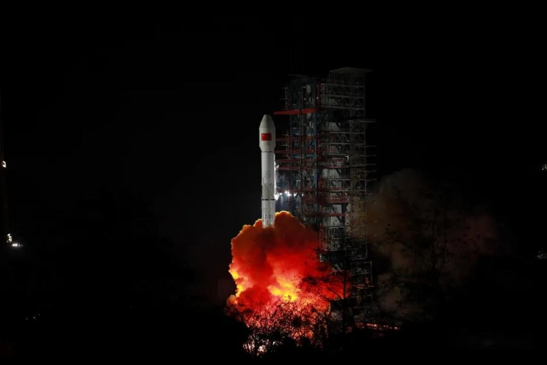 我国成功发射天通一号03星#】今天0时25分,我国在西昌卫星发射中心用