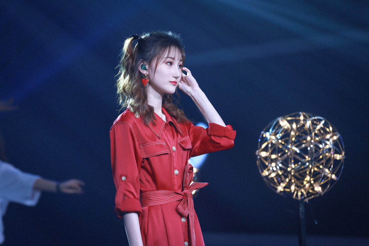 陈雪凝 壁花全球中文音乐榜上榜  小小花朵一直都在努力绽放,你们看到