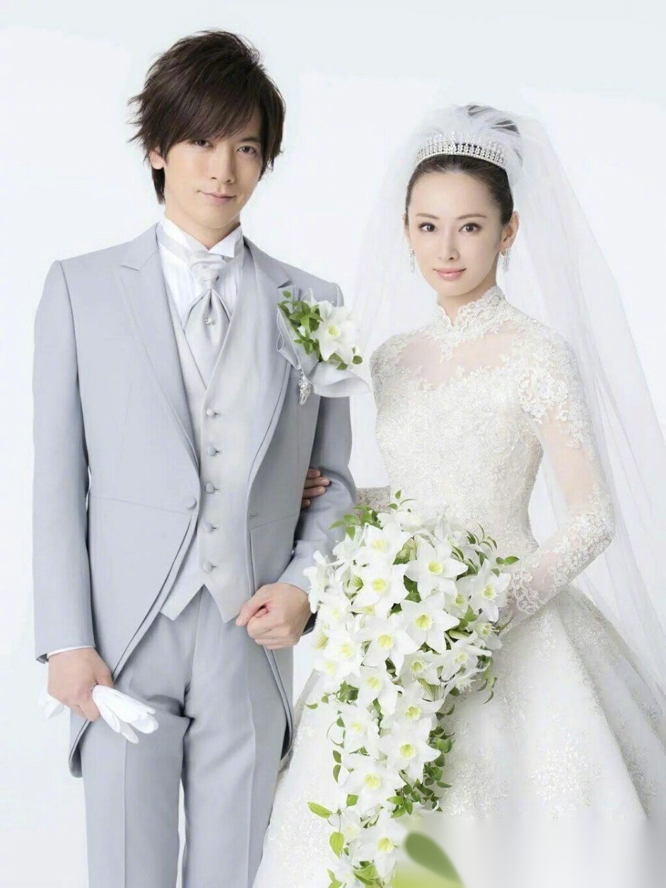 北川景子在2016年1月与摇滚歌手daigo结婚,男方也是已故日本前首相竹