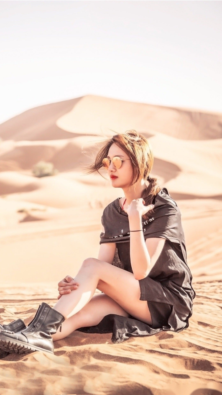 被郑爽的大长腿深深的吸引住了,这腿真的没谁了,讲真的我也好想要一双