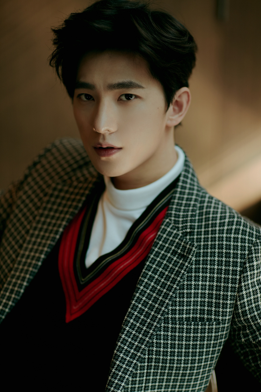 杨洋# 杨洋这个宝藏男孩,五官超精致,一眼万年,眼睛里有星星,太让人