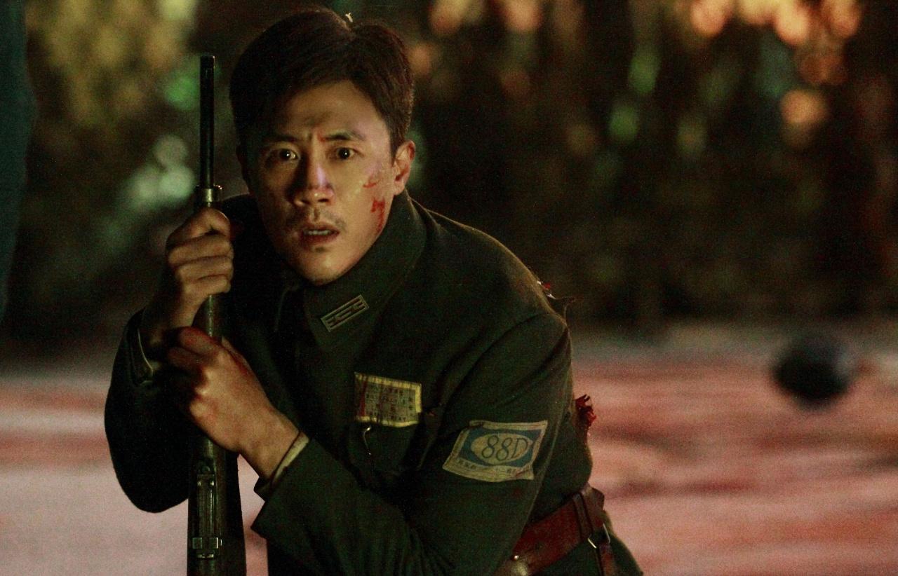 【淳属军装】@杜淳@杜淳 《八佰》谢团冲桥剧照[心] 是愤懑,是不甘