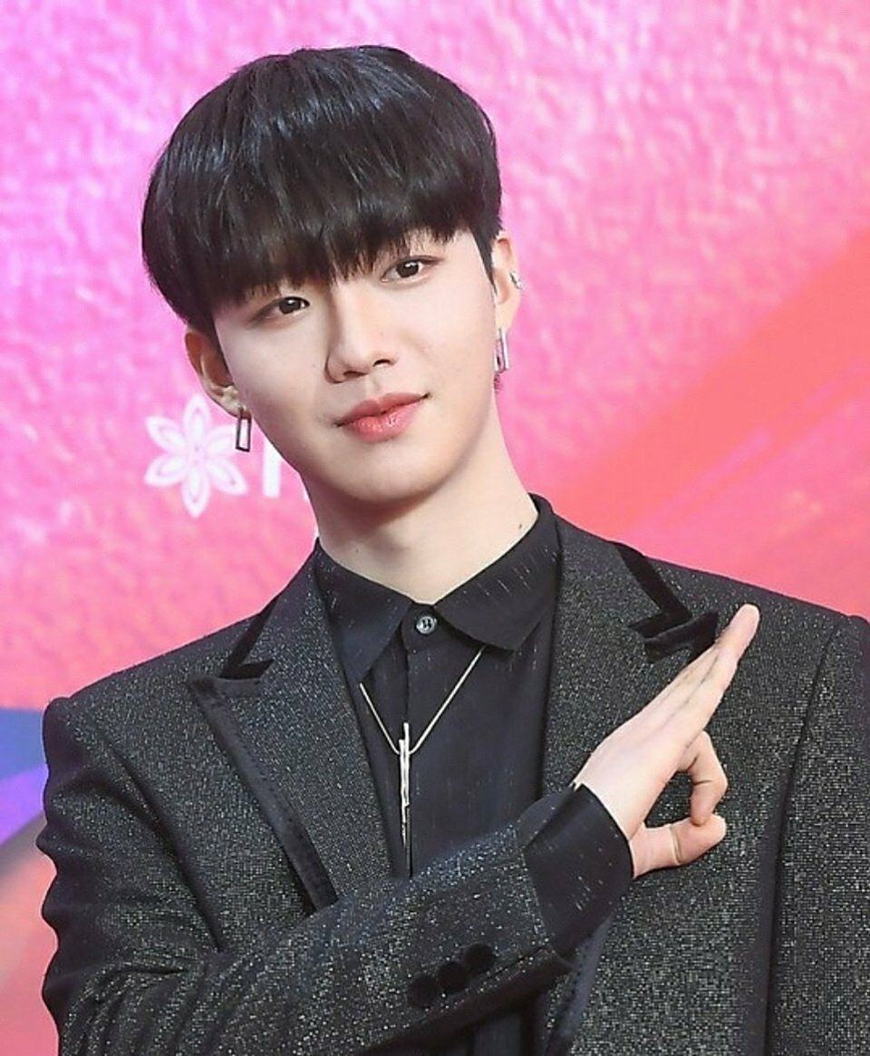 ab6ix在官咖发布公告宣布林煐岷退团.