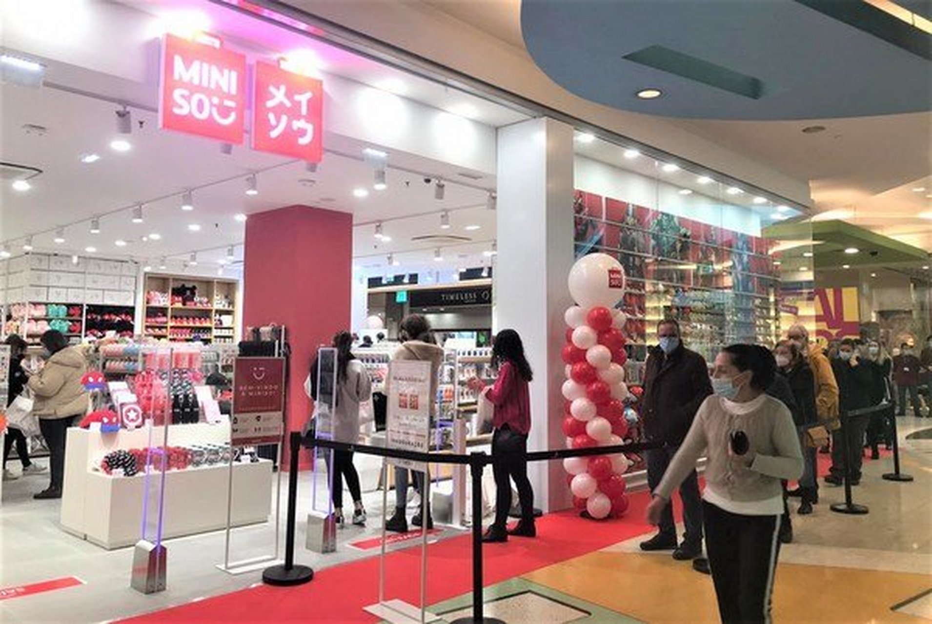 首家商店开业 加速欧洲市场扩张 | 美通社】 近日,名创优品(nyse: mn