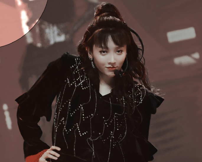 《青春有你2》刘雨昕长发造型上热搜,看习惯了很上头呀,结果却被网友