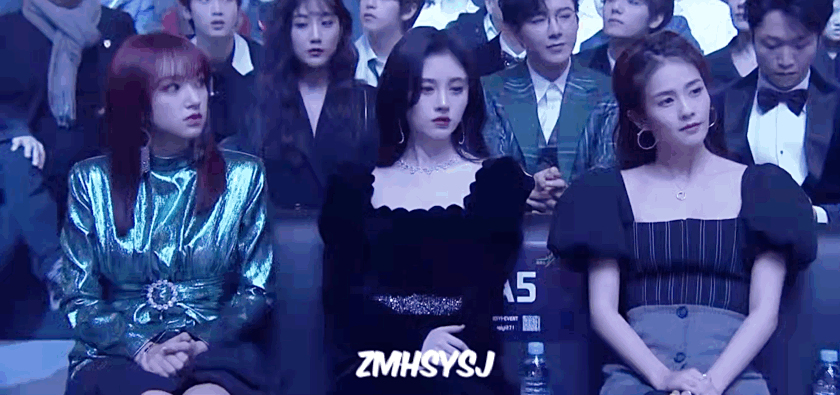 鞠婧祎,程潇双方在线battle,看看两人同框照鞠婧祎 vs 程潇,谁更亮眼?