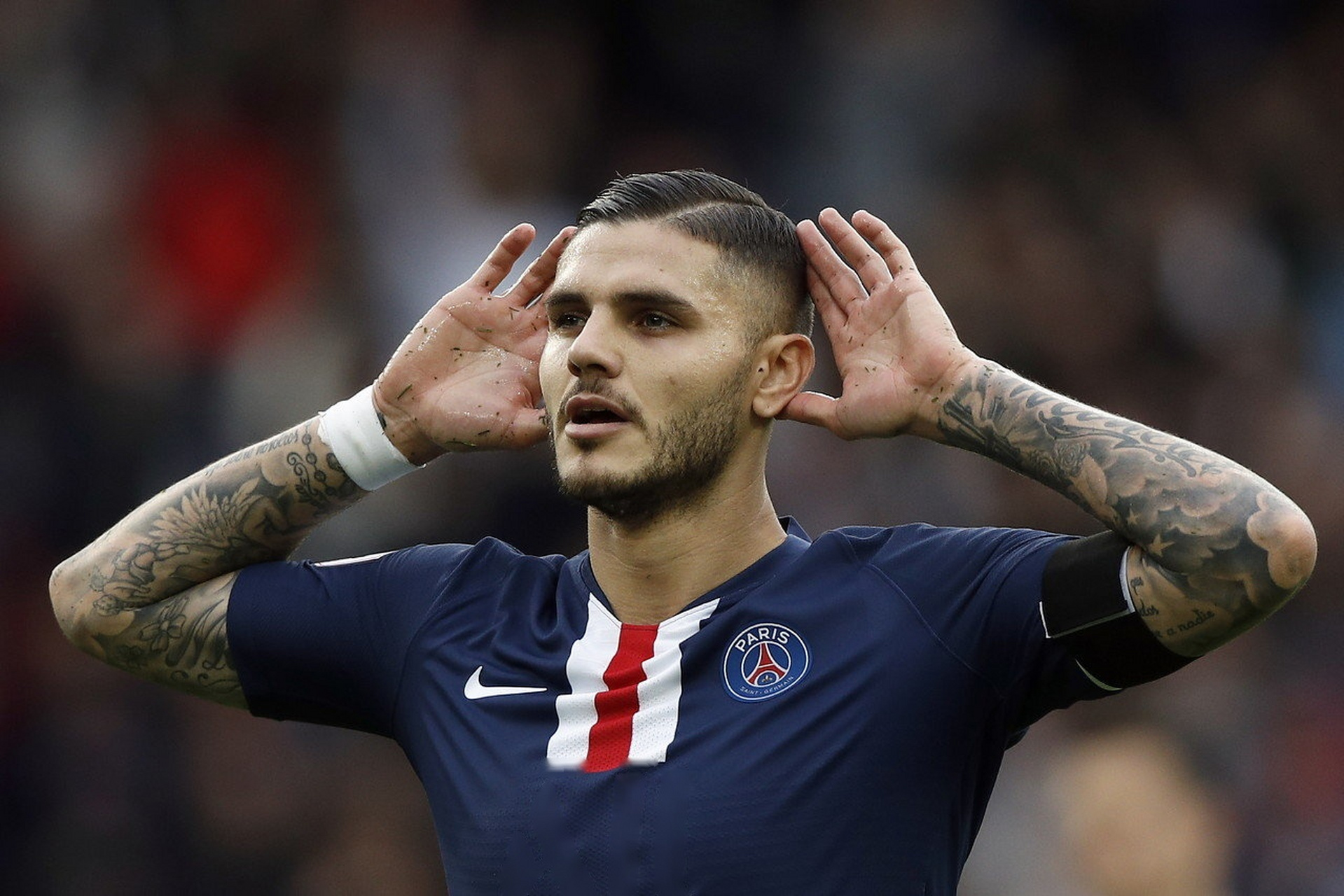 【伊卡尔迪:未来想为巴黎赢得更多荣誉】此前伊卡尔迪从国米转会加盟