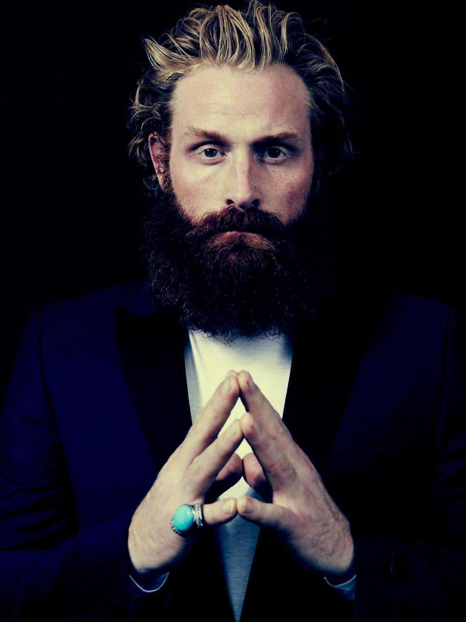 挪威男演员克里斯托弗·海维尤(出演过《权力的游戏》)透露自己确诊