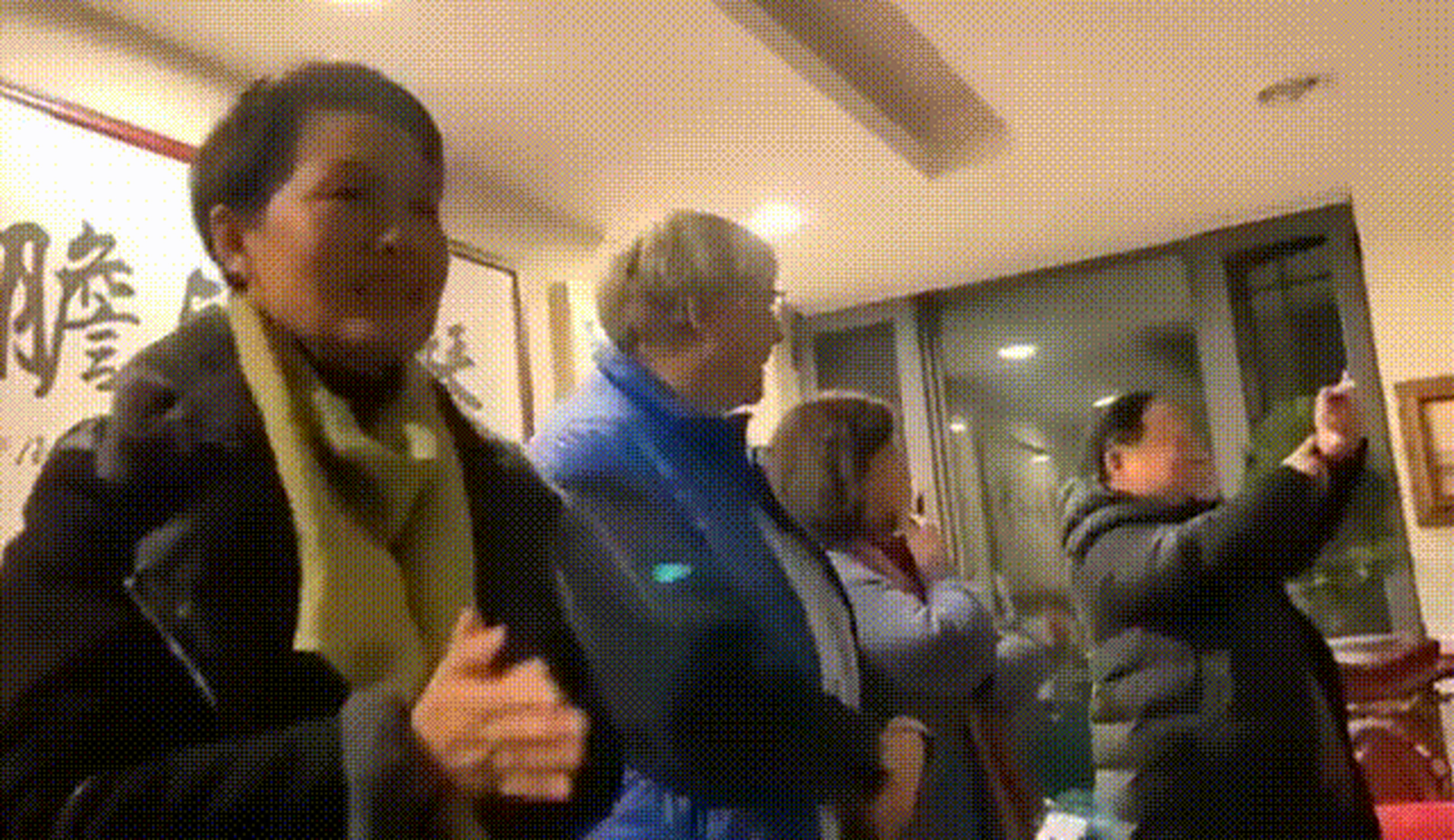 河山硕和耿冠军等人的非法组织的办公室,太寒碜了