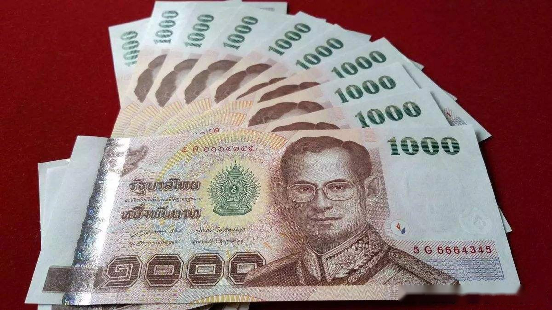 【泰国将每月发放5000泰铢,为期三个月】据媒体报道,泰国内阁批准了