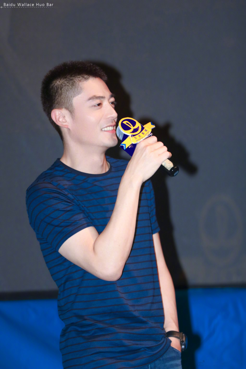 霍建华# 【高清分享】 喜欢你大概就是  你剪了个讨厌的毛寸头 虽然