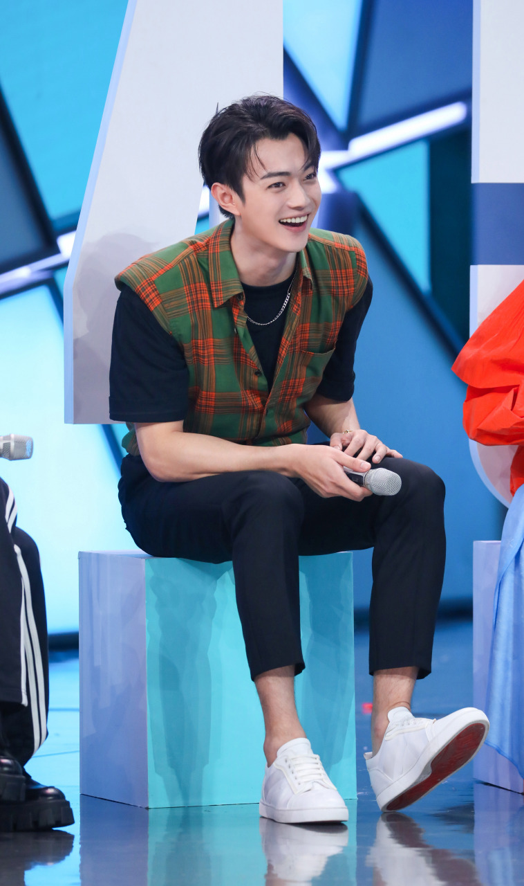 许凯# 明晚湖南卫视《快乐大本营》,机智有趣的憨小许将闪亮登场,三 