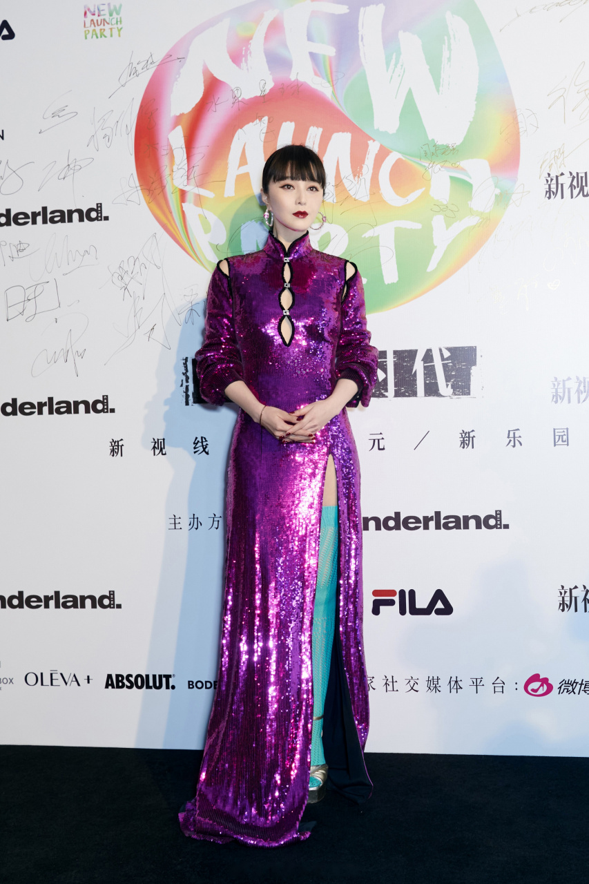 范冰冰 x wonderland 2020年10月20日,演员@范冰冰 以特邀嘉宾之煞葺