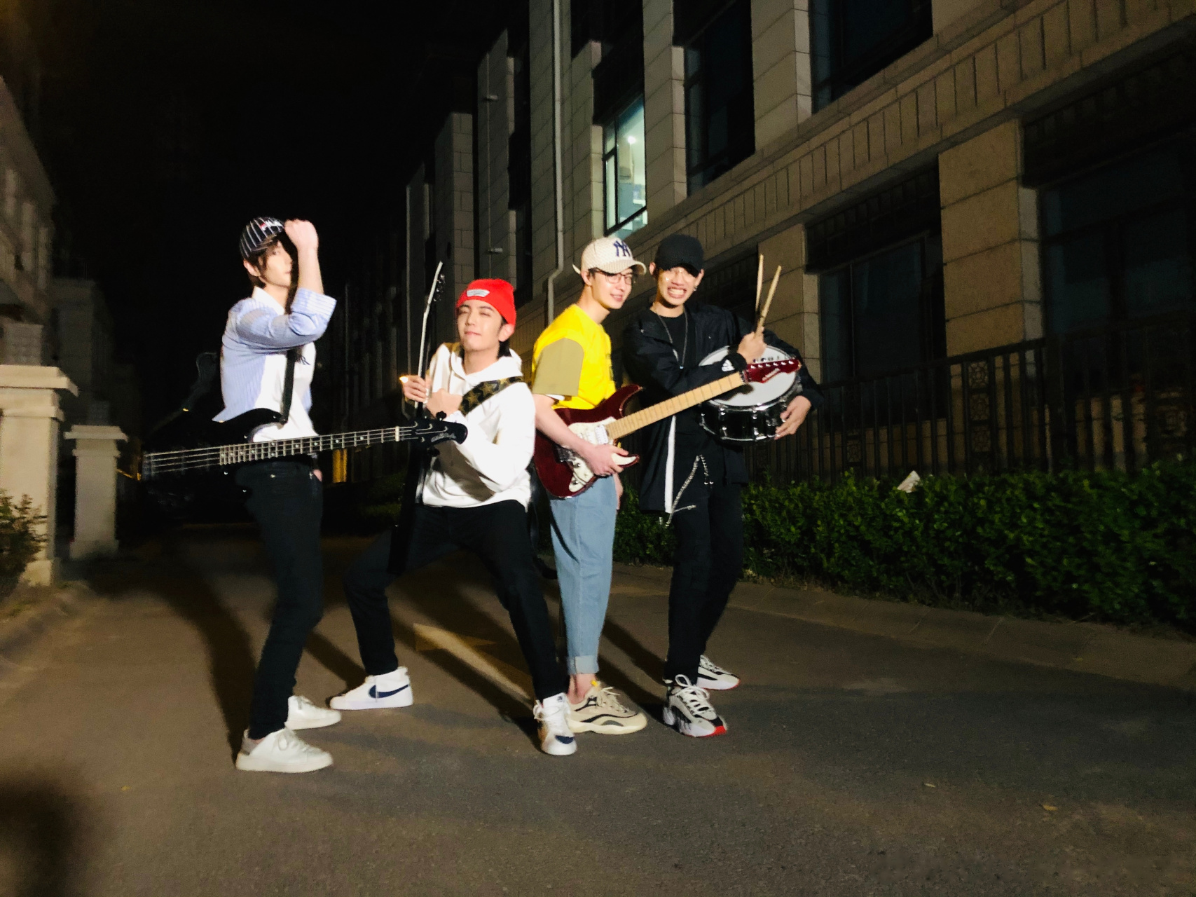 通州f4上来和大伙道声晚安!