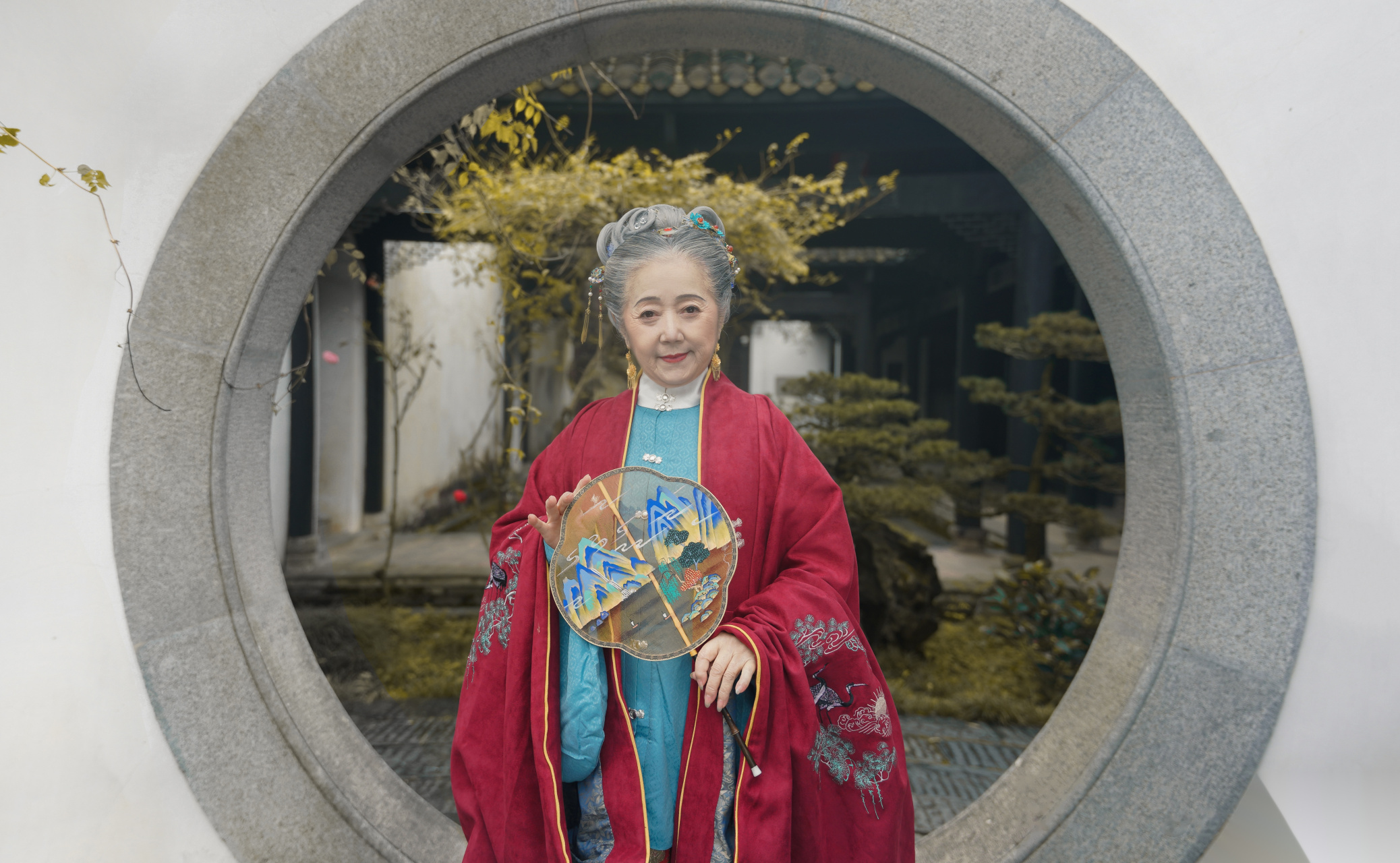 头戴白花君莫笑岁月从不败美人 奶奶的九图合集 自己取吧辰辰奶奶