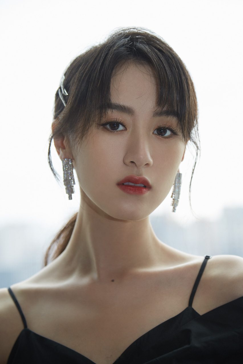 很开心参加优酷年度发布会 ,《琉璃》马上就要和大家