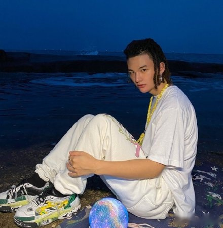 vava孩子王恋情#今日,vava和孩子王晒出甜蜜合照官宣恋情.