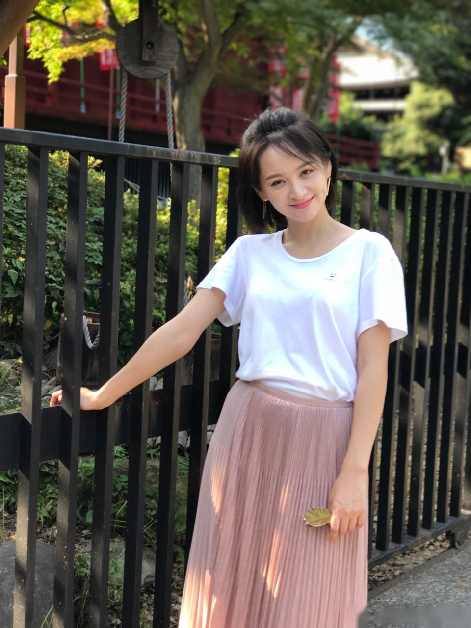 有人说于正发的沈泰女友是指邓莎,邓莎发文回应,当年的男朋友一直是大