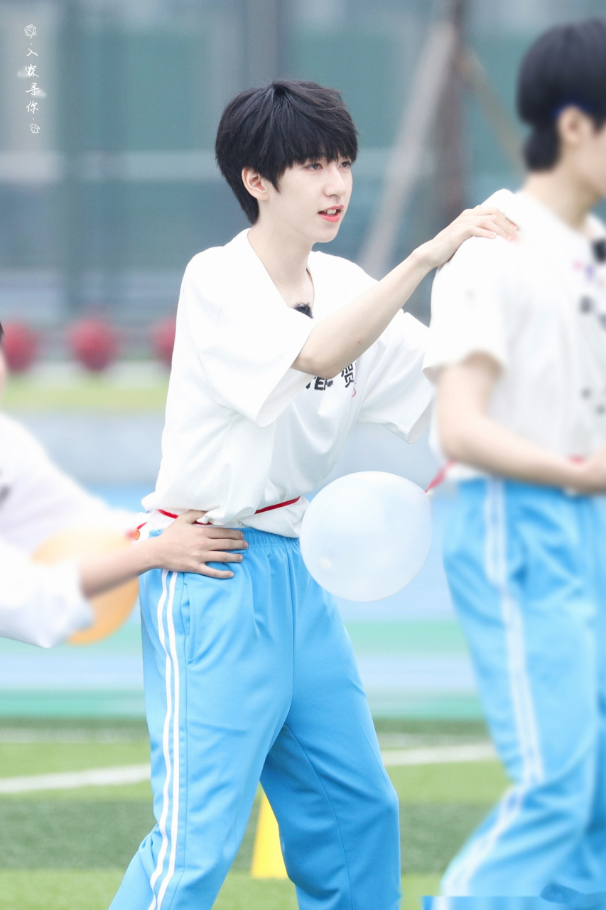 贺峻霖_时代少年团