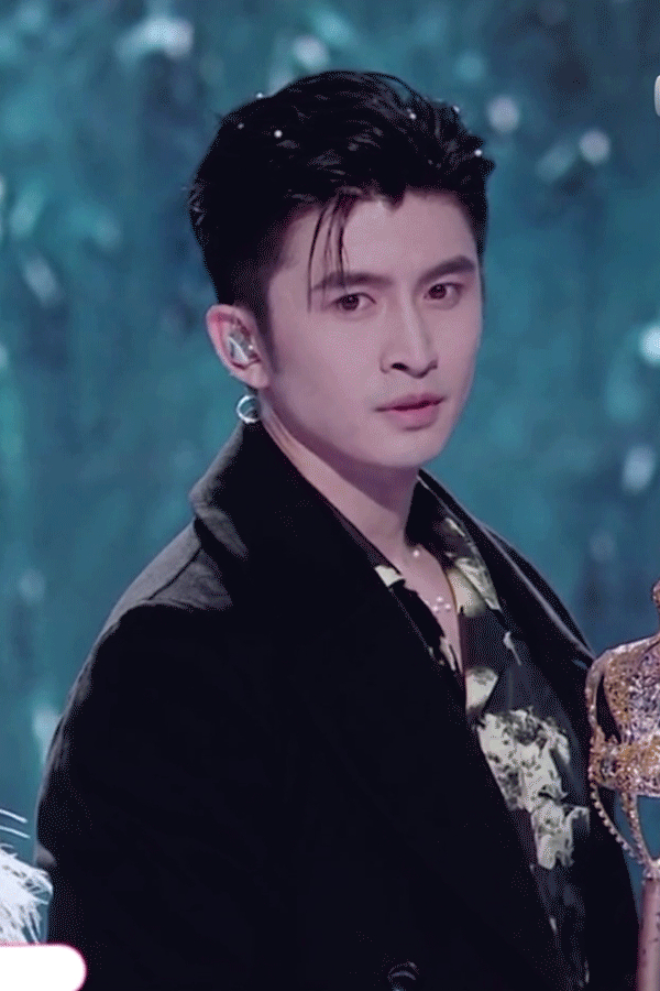 张云龙助阵《创造营2020》希林娜依高舞台 刘敏涛跳《yes!