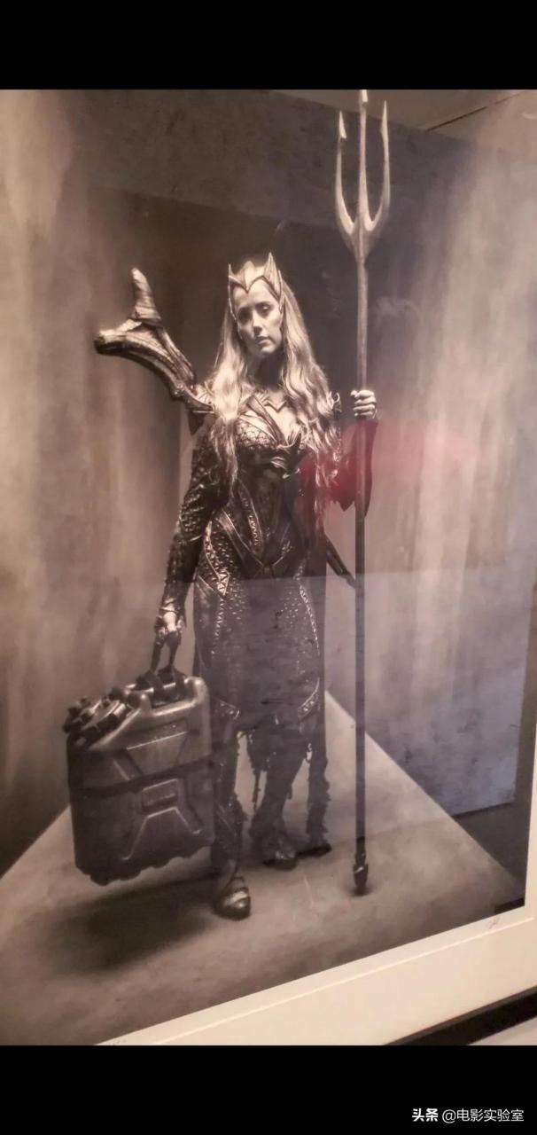 扎克·施耐德版《正义联盟》末世湄拉全身造型曝光!