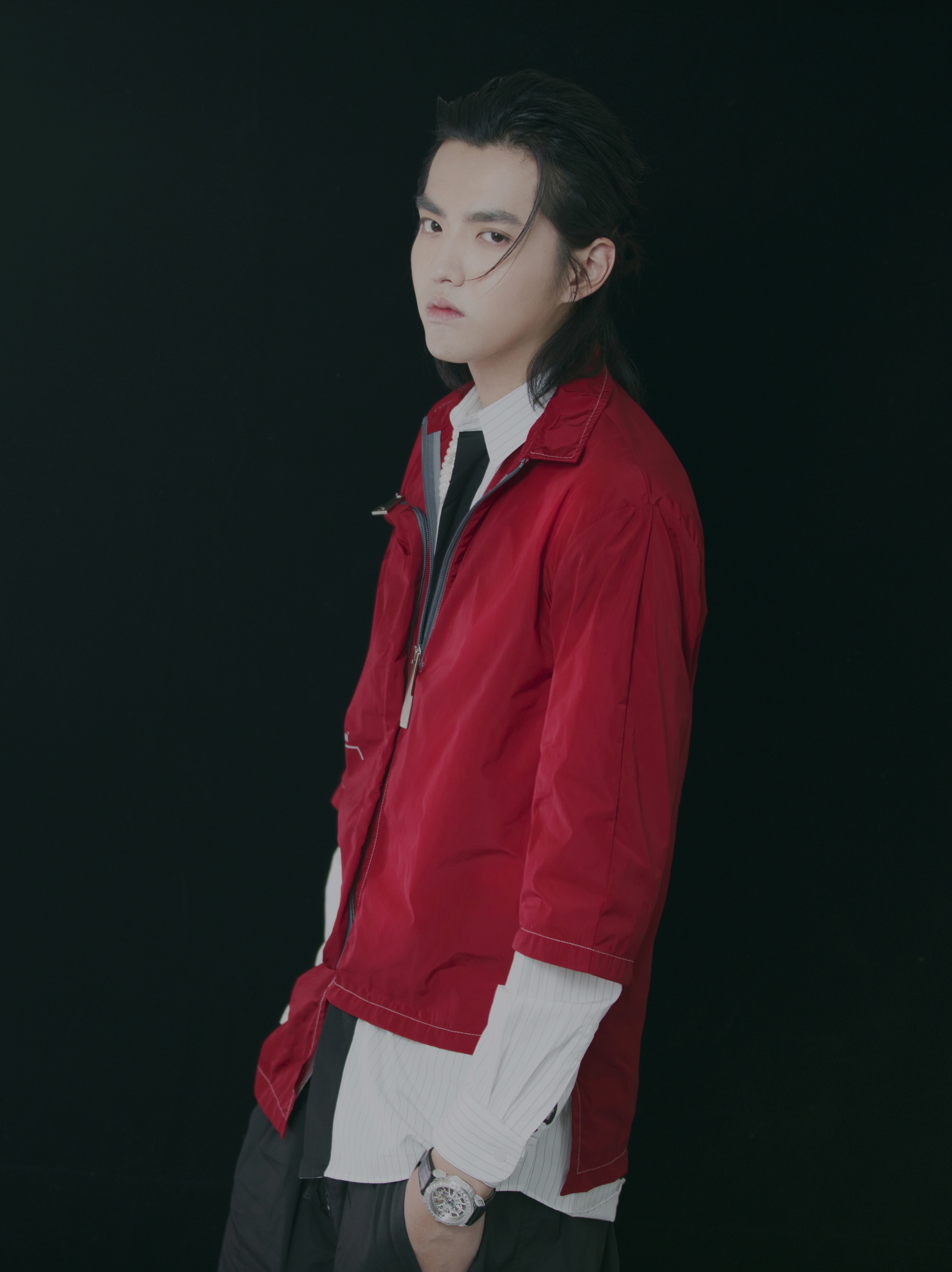 吴亦凡为《中国新说唱》创作的全新单曲《破晓》已上线